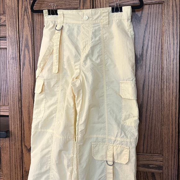 No Boundaries Butter Yellow Cargo Baggy Wide Leg‎ Cinch Parachute Pants XS 0-2 - Picture 4 of 7